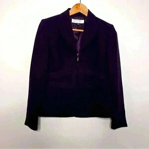 Tahari by Arthur S. Levine Blazer Size 4P Black Zip Up, EUC Classic
